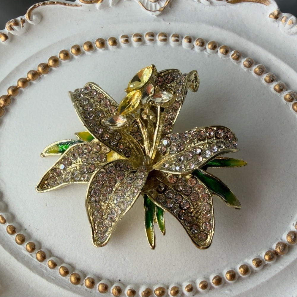 Gold and Green Floral Brooch